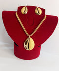 Kore Set – 18K Gold (Pendant + Earrings)